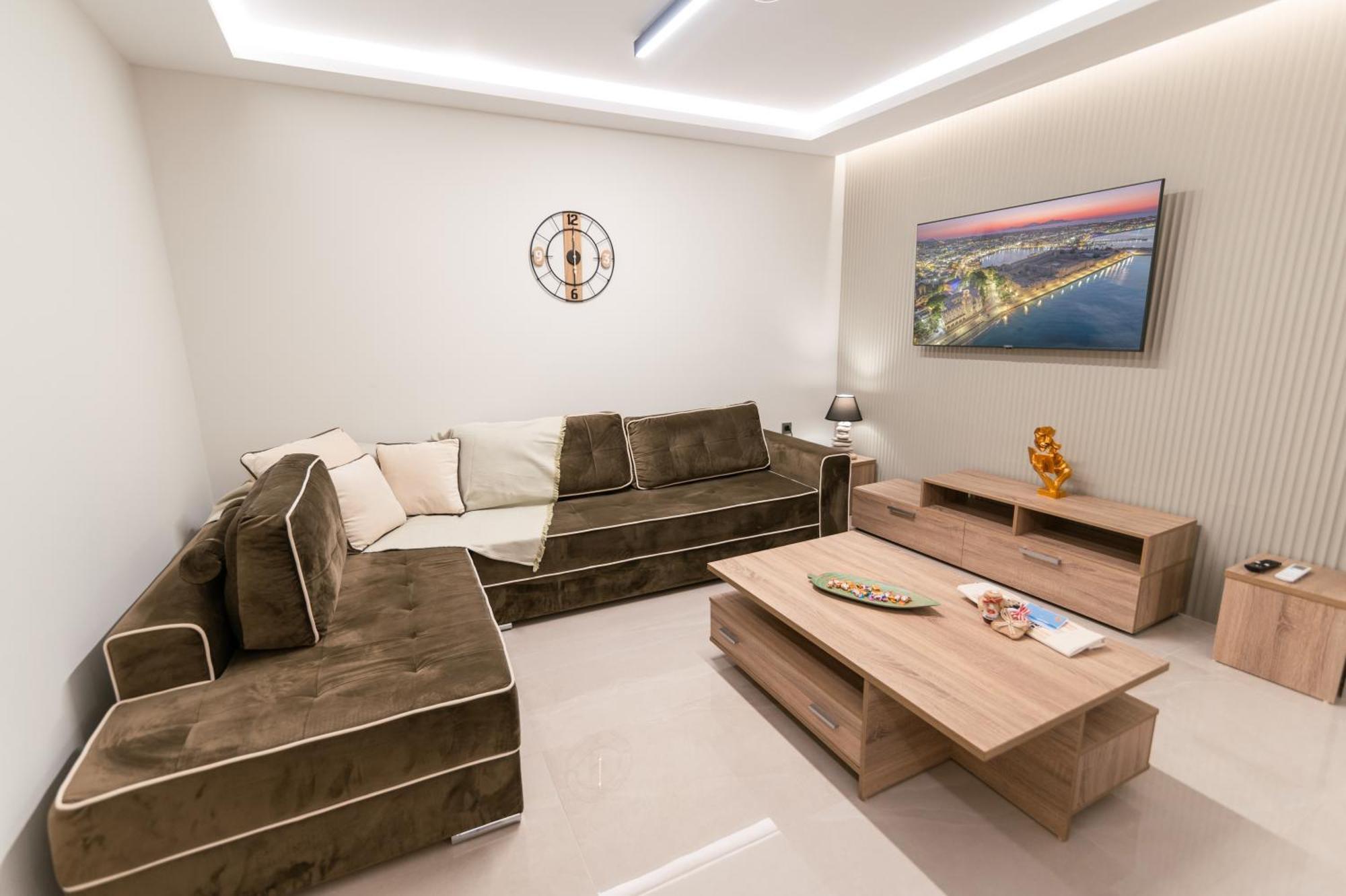Apartment Suite Byron 科斯镇 外观 照片